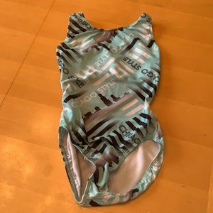 Chicago Style Motionwear Leo